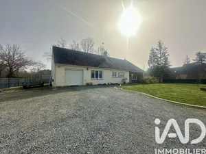 Maison traditionnelle à Changé (72560)