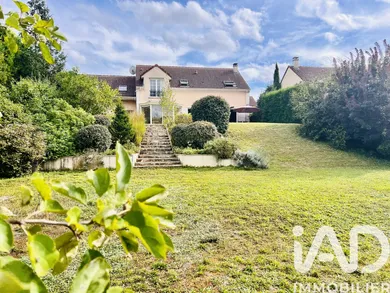 Maison traditionnelle à Verneuil-sur-Seine (78480)