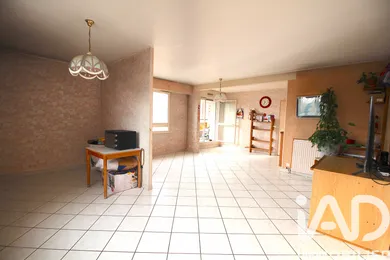 Apartment in Évry (91000)