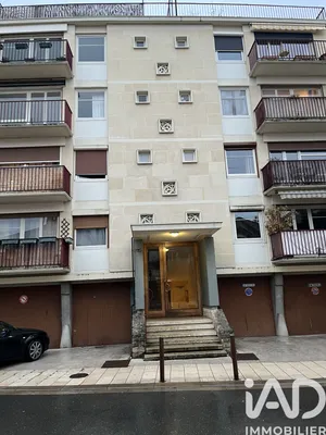 Apartment in Fontainebleau (77300)