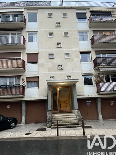 Apartment in Fontainebleau (77300)