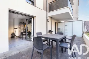 Apartment in Villeurbanne (69100)