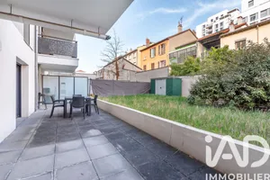 Apartment in Villeurbanne (69100)