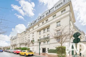 Apartment in Le Plessis-Robinson (92350)