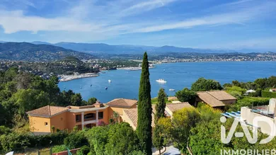 Apartment in Théoule-sur-Mer (06590)