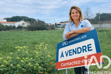 Building plot in Loix (17111)