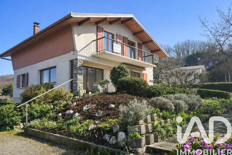 Maison 7 pièces 142 m² · à Publier · 142 m² · 610 000 €