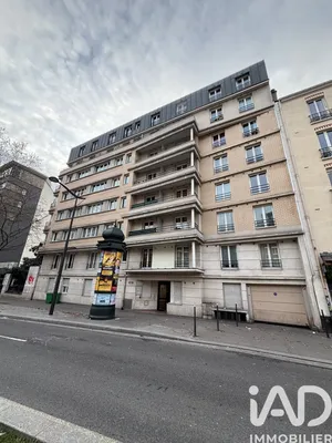 Apartment in Paris (75020)