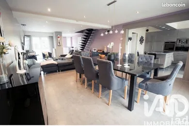 Pavillon à Villeneuve-d'Ascq (59650)