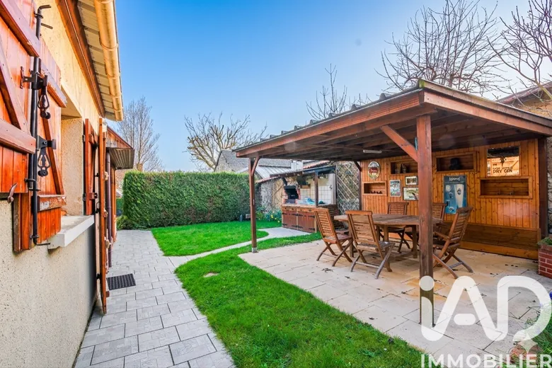 Maison 8 pièces 181 m² · à Alizay · 181 m² · 312 000 €