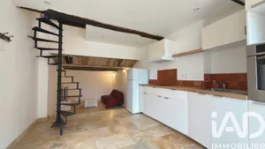 Maison à Vitrolles-en-Lubéron (84240)