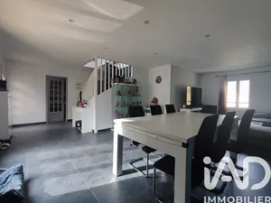 House in Marines (95640)