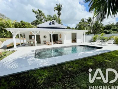 Traditional house in PETIT-BOURG (97170)