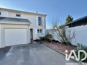 Maison à Le Coudray-Montceaux (91830)