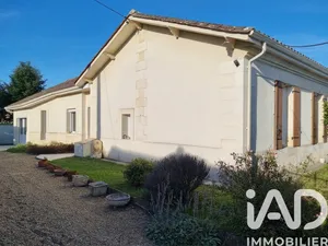 Maison traditionnelle à Saint-Médard-de-Guizières (33230)
