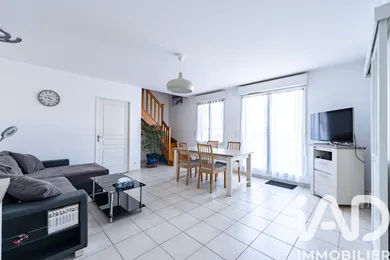 Duplex in Juilly (77230)