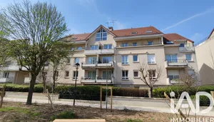 Apartment in Écouen (95440)