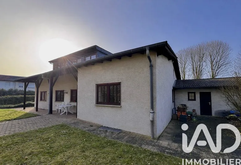 Maison 10 pièces 245 m² · à Creutzwald · 245 m² · 319 000 €