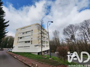 Apartment in Combs-la-Ville (77380)