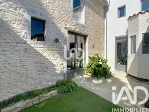 Traditional house in LA COUARDE SUR MER (17670)