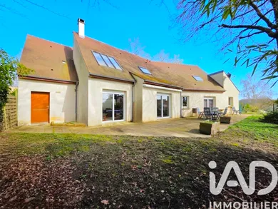 Architectural house in Forges-les-Bains (91470)