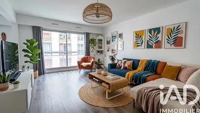 Apartment in Paris (75020)