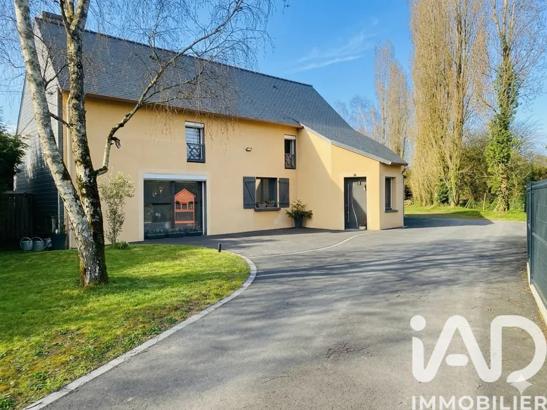 Maison 5 pièces 141 m² · à Notre-Dame-des-Landes · 141 m² · 323 000 €