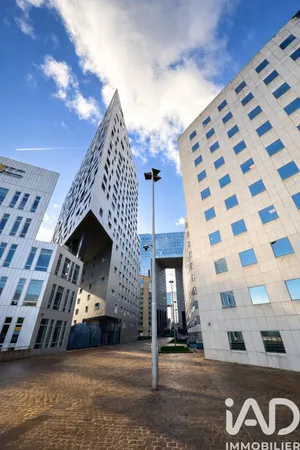 Apartment in Puteaux (92800)