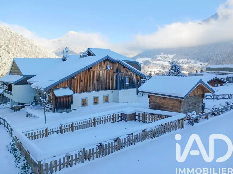Maison 4 pièces 135 m² · à Montriond · 135 m² · 450 000 €