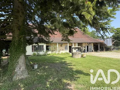 Longere in Saint-Germain-du-Bois (71330)