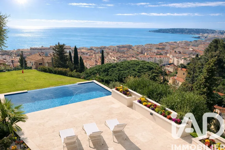Maison 5 pièces 259 m² · à Menton · 259 m² · 3 499 000 €