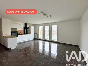 Apartment in Sainte-Geneviève-des-Bois (91700)