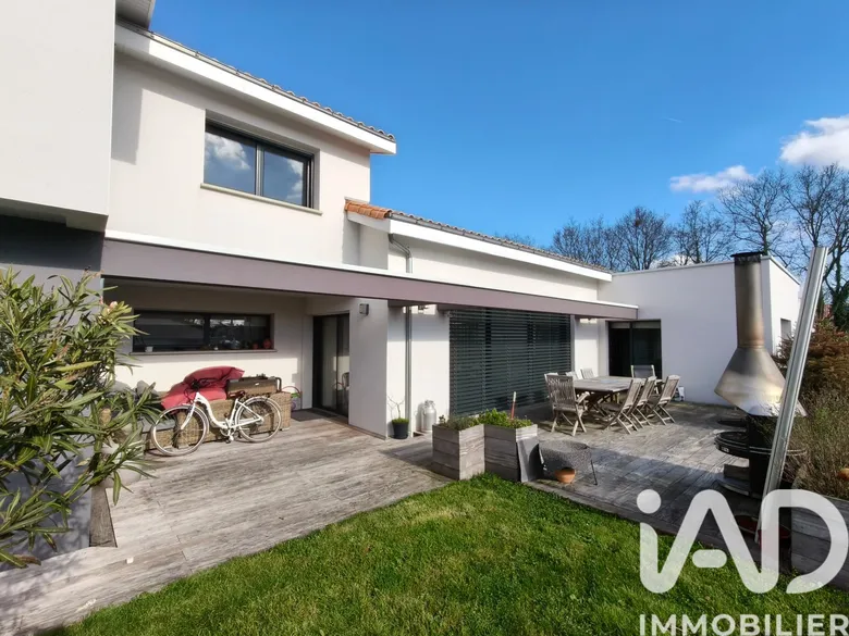 Maison 6 pièces 189 m² · à Montaigu · 189 m² · 520 000 €
