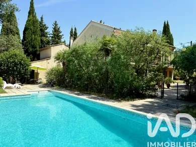 Maison de campagne à Bagnols-sur-Cèze (30200)