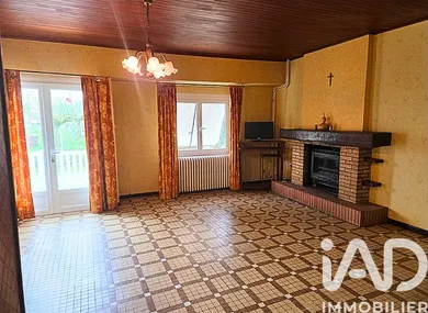 Maison à Saint-Martin-de-Coux (17360)