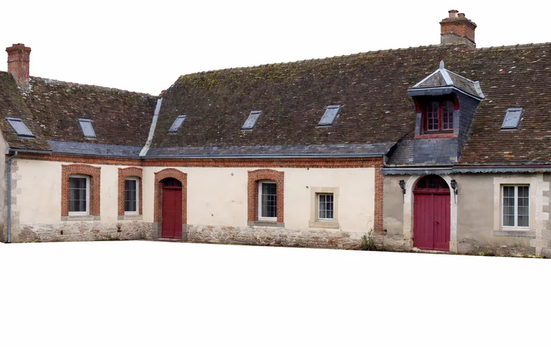 Maison 8 pièces 495 m² · à Neuillé-le-Lierre · 495 m² · 650 000 €