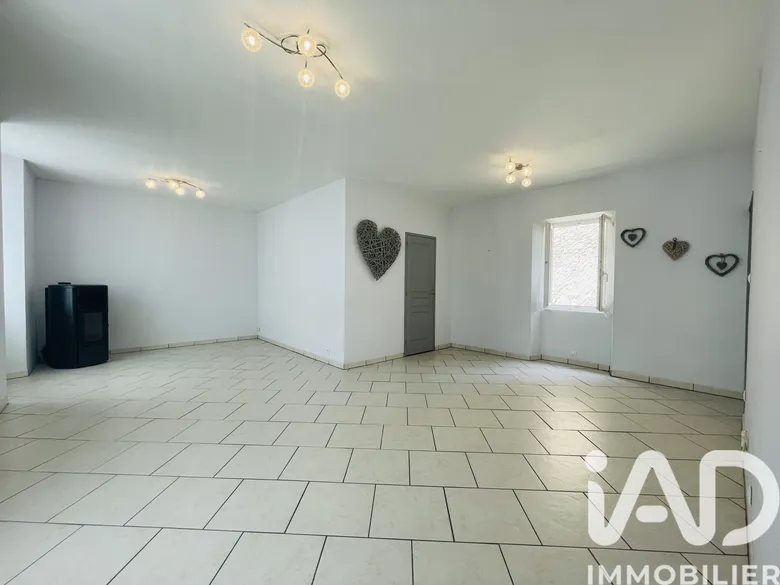 Maison 9 pièces 215 m² · à Mérigny · 215 m² · 139 000 €