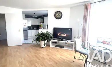 Apartment in Bussy-Saint-Georges (77600)