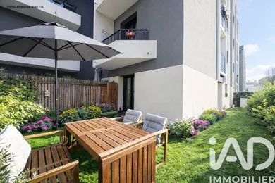 Apartment in Puteaux (92800)