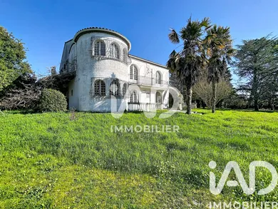 Mansion in Vertheuil (33180)