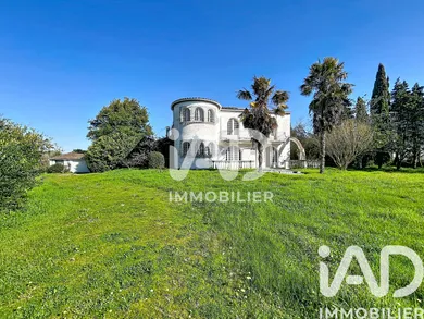 Mansion in Vertheuil (33180)