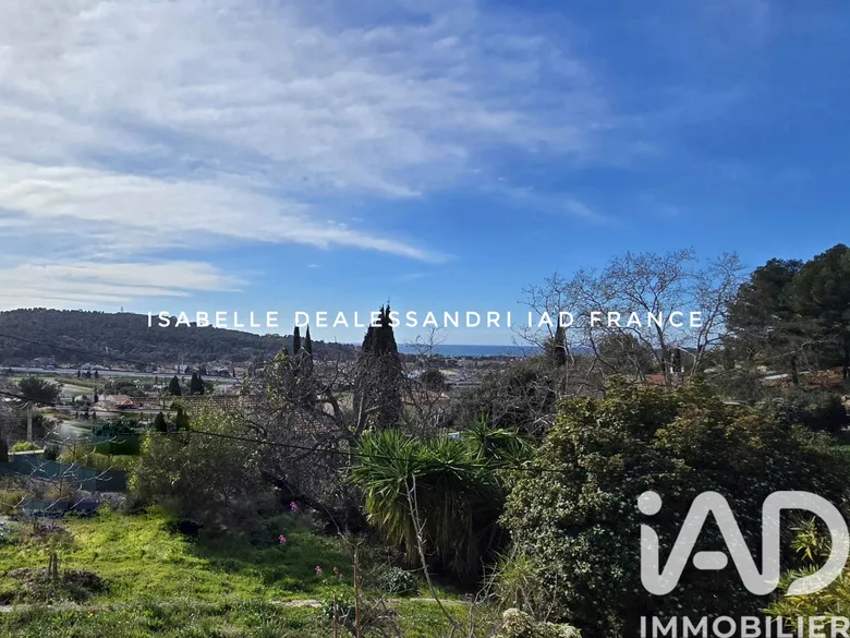 Maison 12 pièces 230 m² · à Ollioules · 230 m² · 1 099 000 €