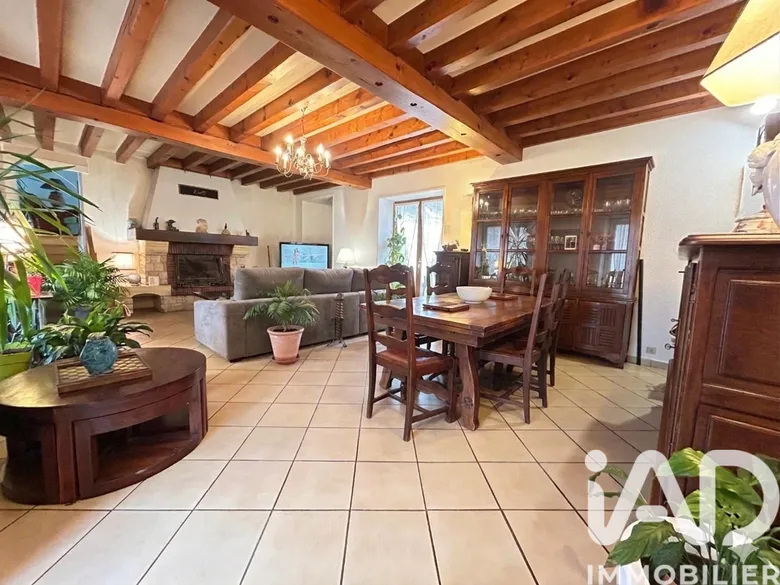 Maison 5 pièces 154 m² · à Puiseaux · 153,6 m² · 190 000 €