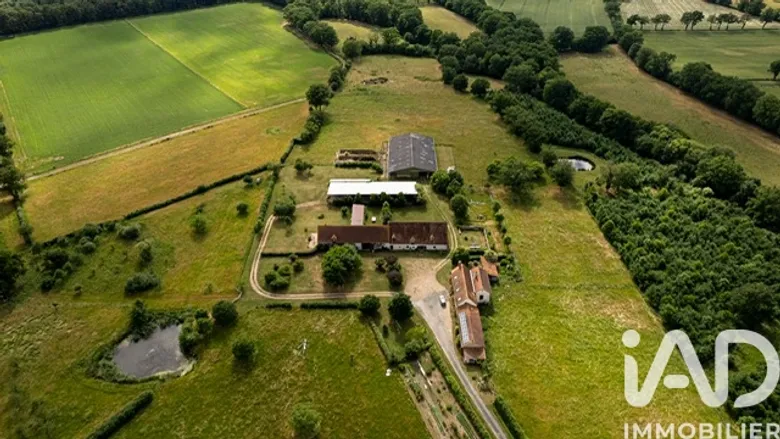 Maison 26 pièces 754 m² · à Audes · 754 m² · 690 000 €