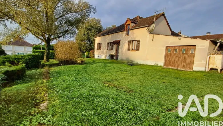 Maison 6 pièces 164 m² · à Saint-Doulchard · 164 m² · 155 000 €