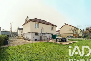 Detached house in Saint-Florentin (89600)
