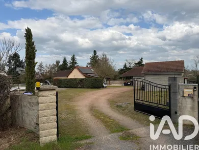 Maison à Saint-Yan (71600)