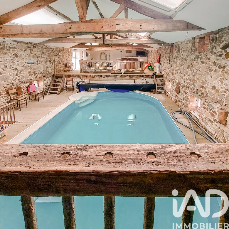 Maison 10 pièces 236 m² · à Trémentines · 236 m² · 415 000 €