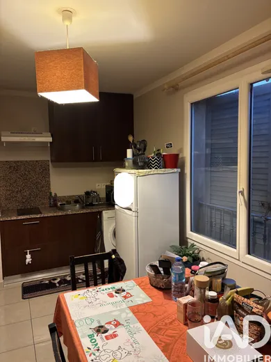 Appartement à La Roquebrussanne (83136)