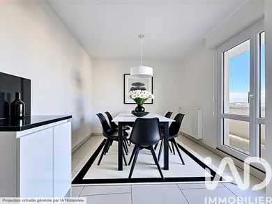 Apartment in La Rochelle (17000)